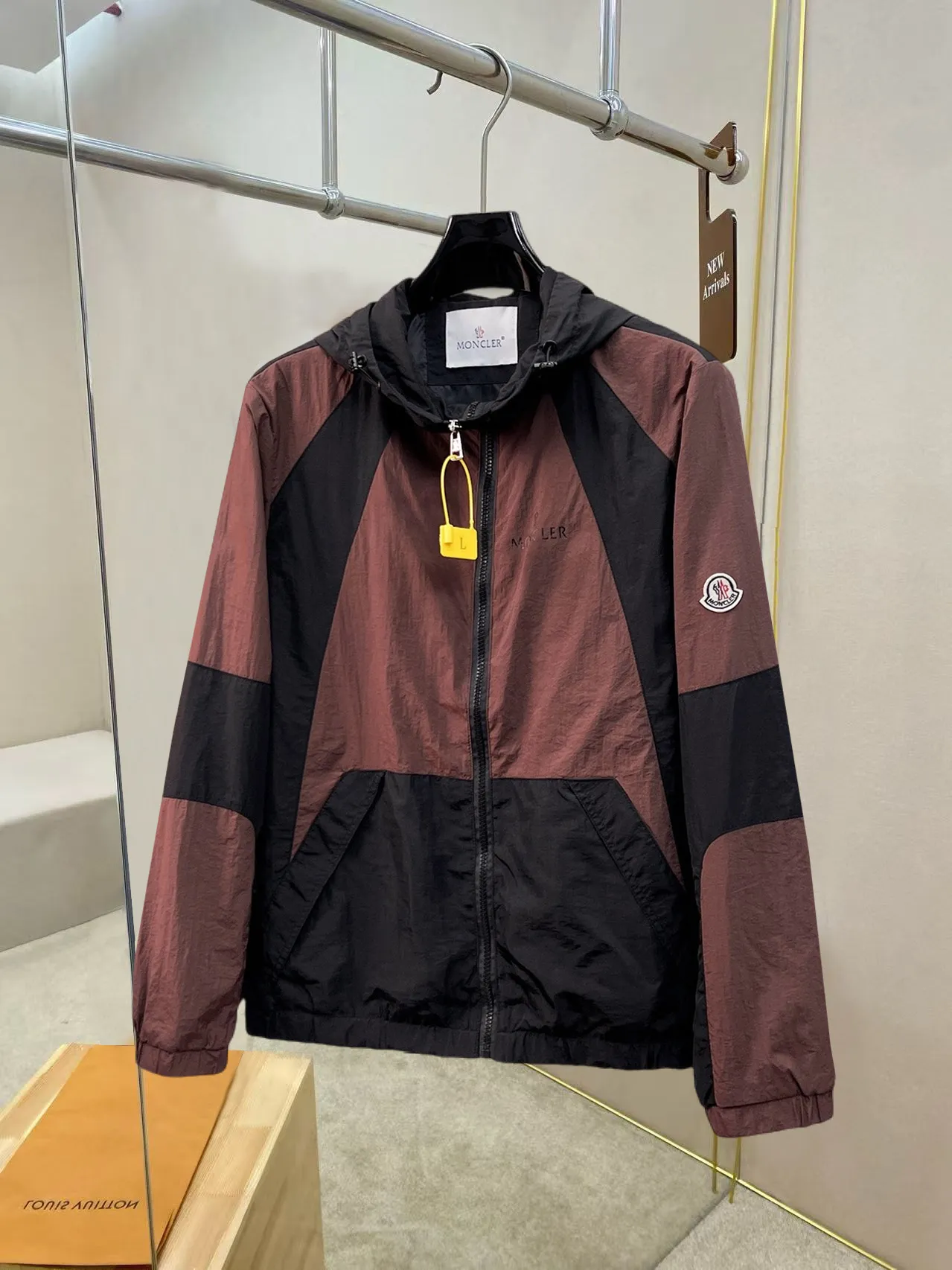 Same Style， ， 2026 New Arrival ， Original Premium Breathable ， ， ， Quality。 ， Sizes：M～3XL